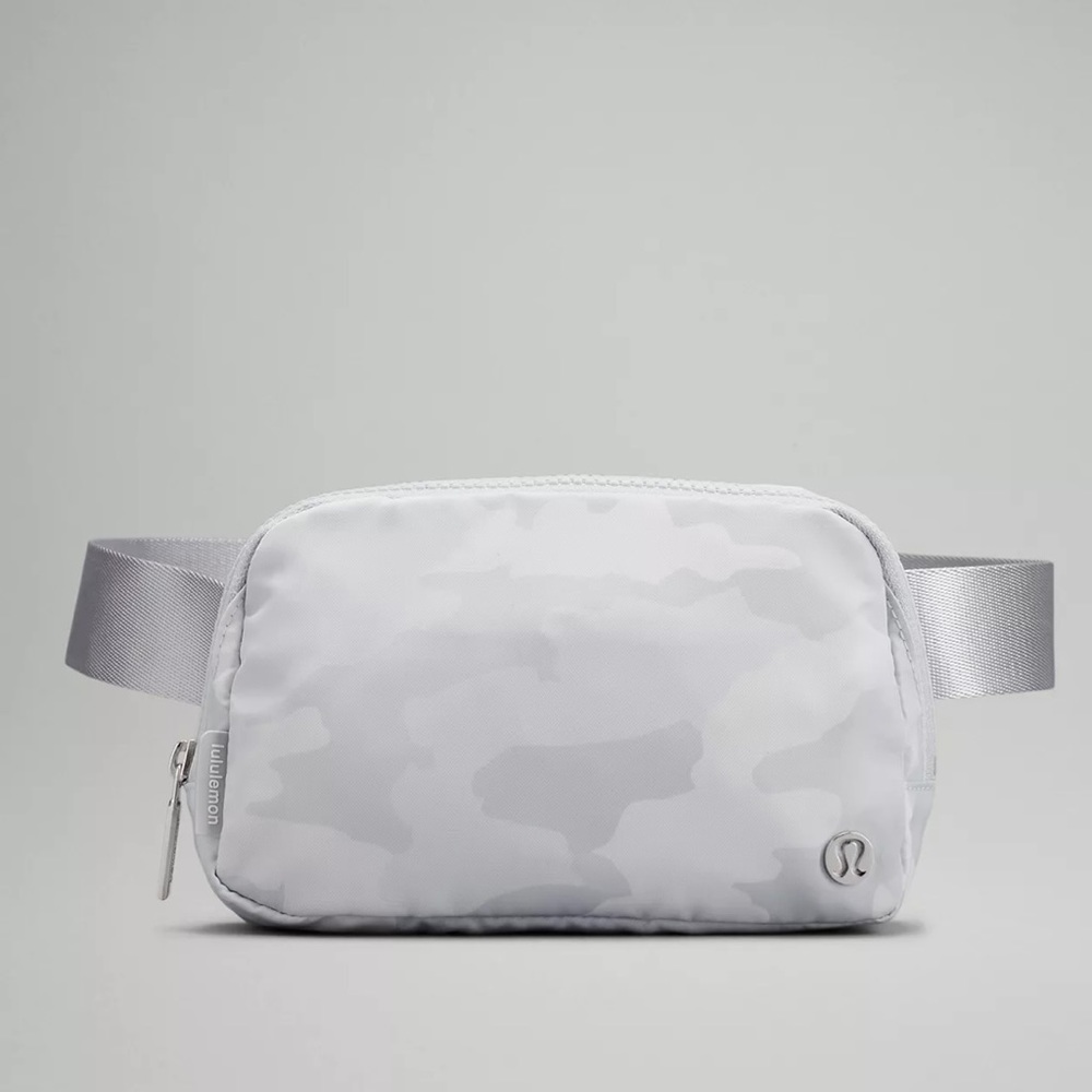 Lululemon Everywhere Belt Bag EBB Heritage 365 Camo Starlight Multi grey NEW
